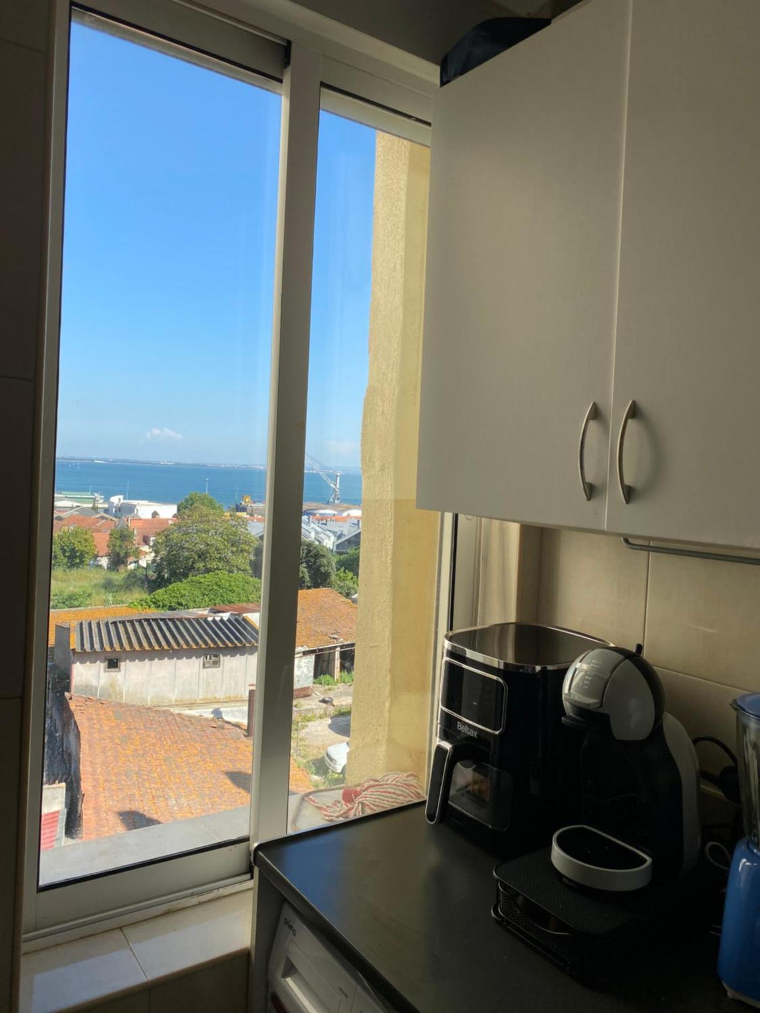 Quarto Mirante Do Tejo Apartment Lisbon Bagian luar foto